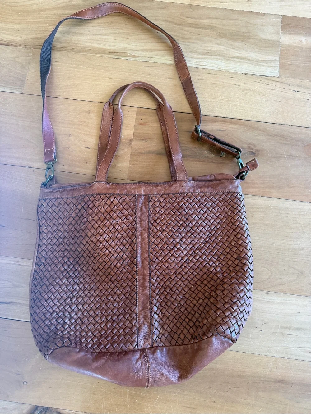 Trades Of Hope LEather Brown shoulder bag Purse Crossbody Woven Interlocking